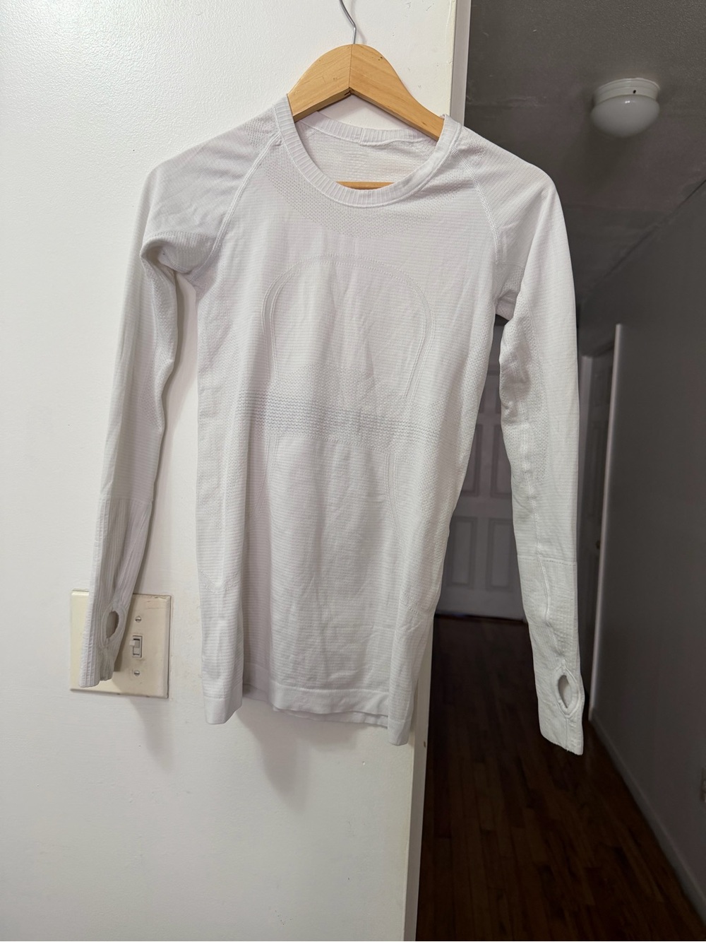 Long Sleeve White Seamless Athletic Top